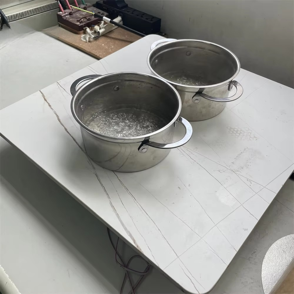 Commercial Kitchen Parts & Service - ハイパワー・インビジブル・ハーフブリッジ技術搭載、石製調理器具対応 家庭用/業務用IH調理器